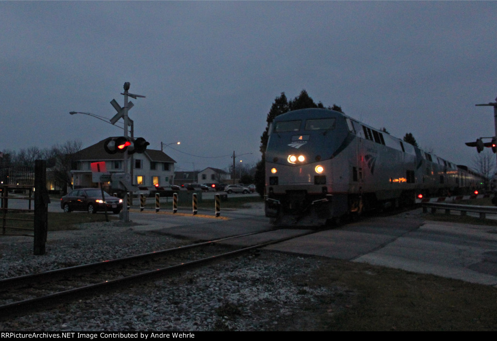 AMTK 4 sails through with #7 just before dark